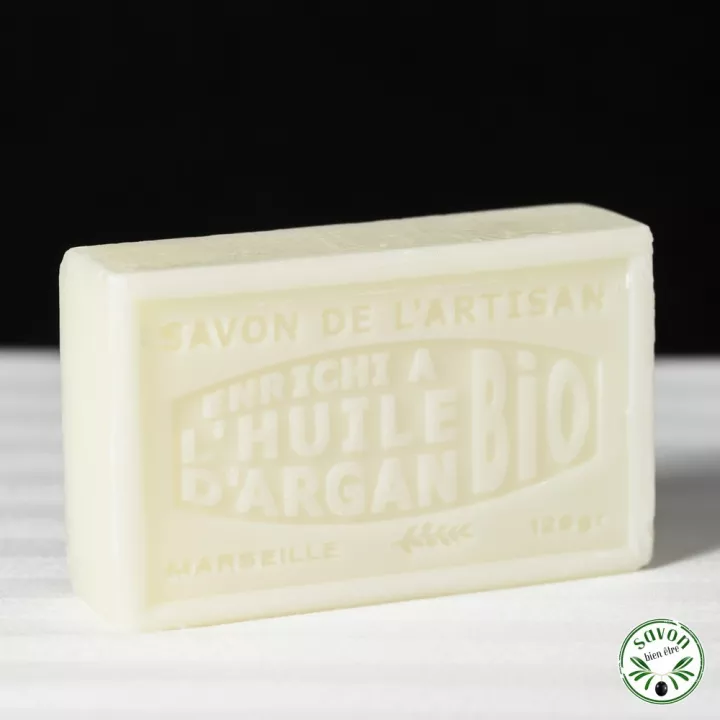 Sweet almond scented soap enriched with organic argan oil