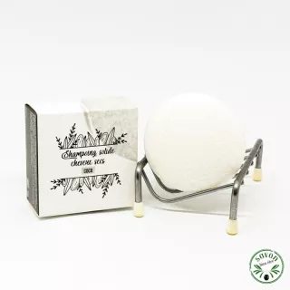 Shampoo solido per capelli secchi.