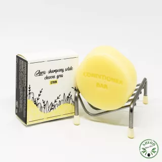 Após a gordura de cabelo shampoo sólido.