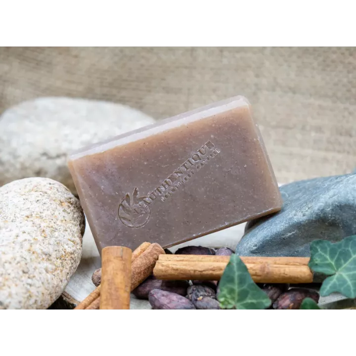 Sabonete supergorduroso 100% natural com azeite orgânico – Patchouli e Ylang Ylang